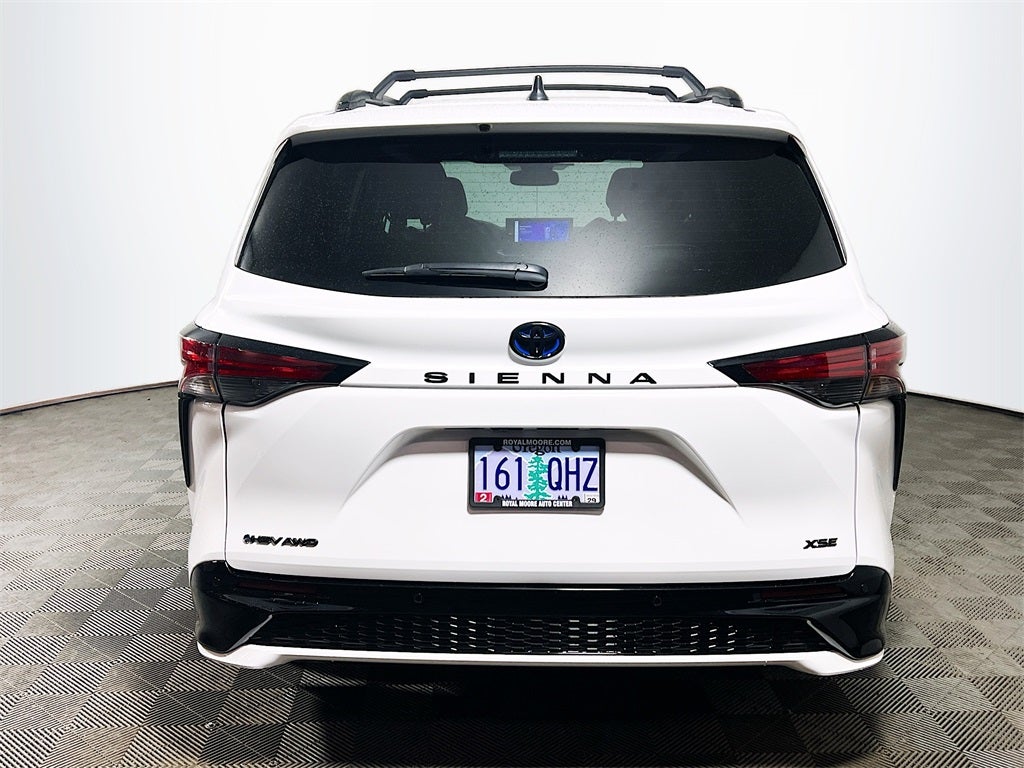 2025 Toyota Sienna XSE 7 Passenger