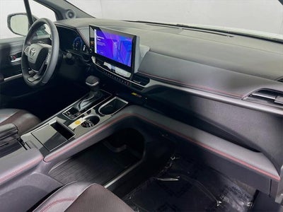 2025 Toyota Sienna XSE 7 Passenger