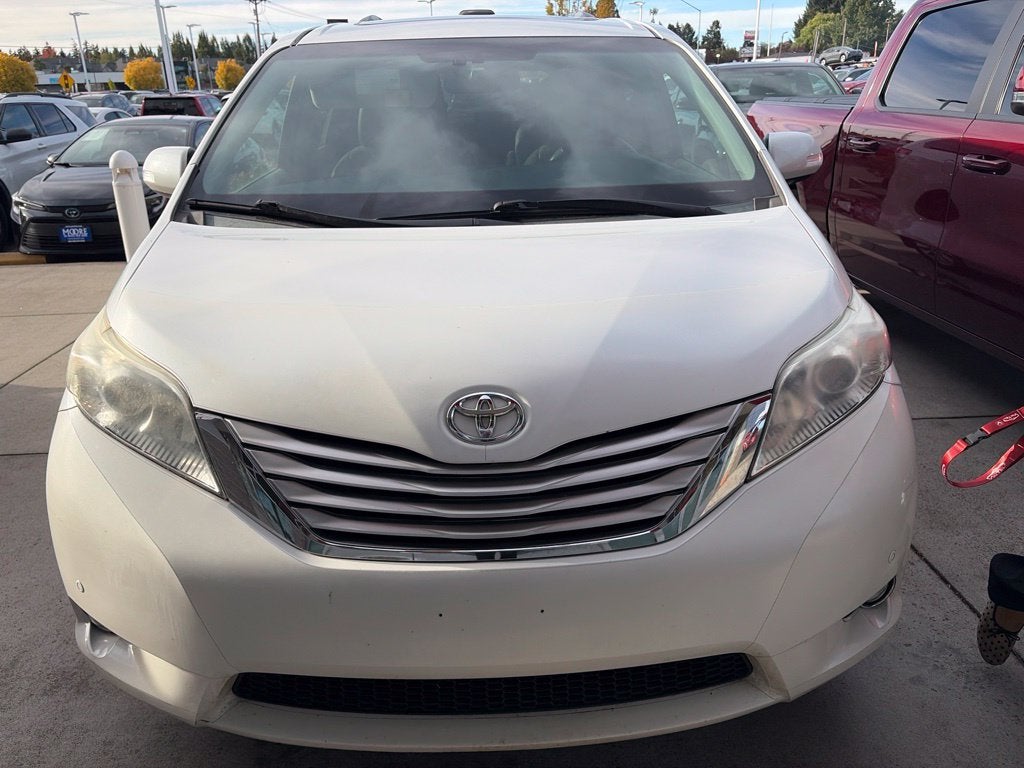 2014 Toyota Sienna Limited 7 Passenger