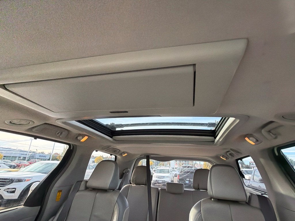 2014 Toyota Sienna Limited 7 Passenger