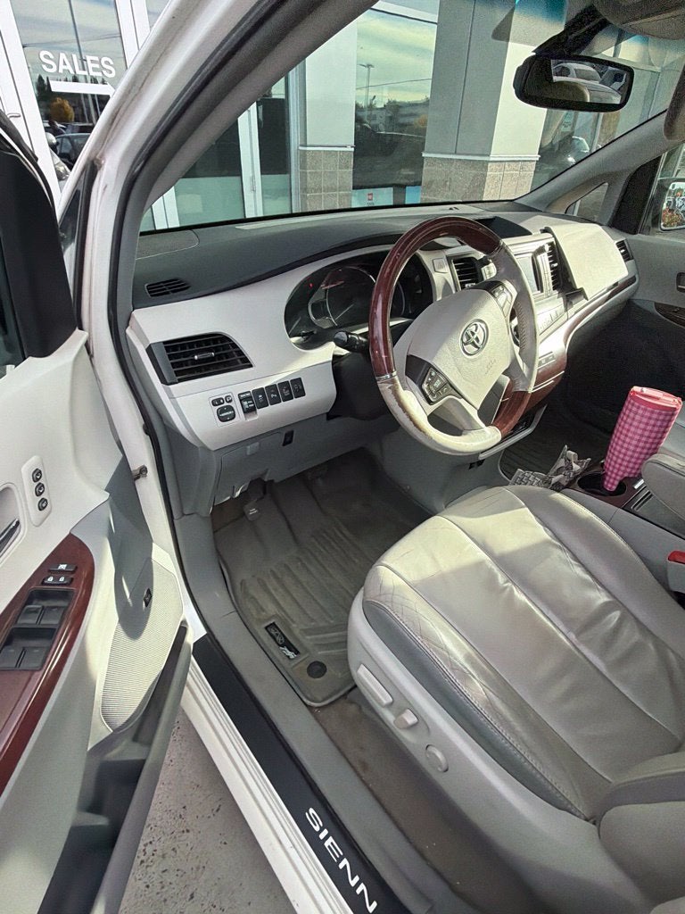 2014 Toyota Sienna Limited 7 Passenger