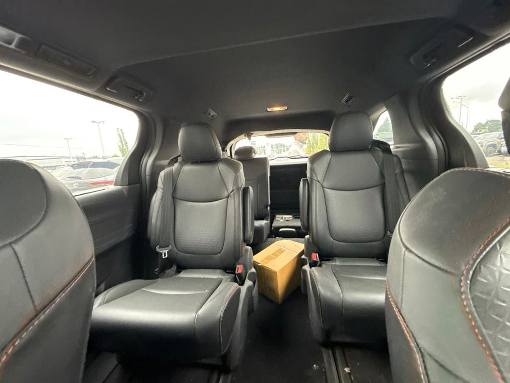 2021 Toyota Sienna XSE 7 Passenger