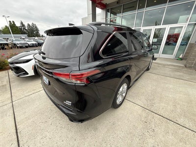 2021 Toyota Sienna XSE 7 Passenger