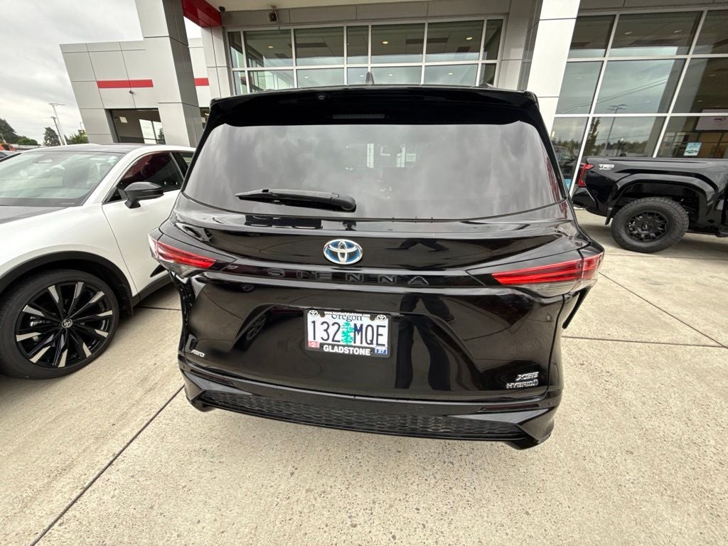 2021 Toyota Sienna XSE 7 Passenger