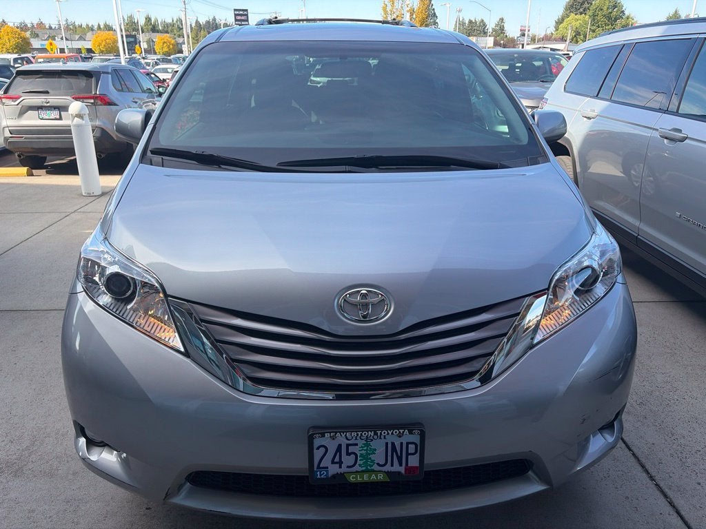 2017 Toyota Sienna XLE 7 Passenger