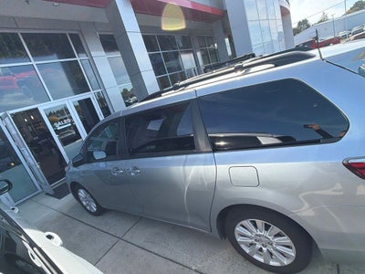 2017 Toyota Sienna XLE 7 Passenger