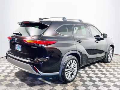 2020 Toyota Highlander Hybrid Platinum