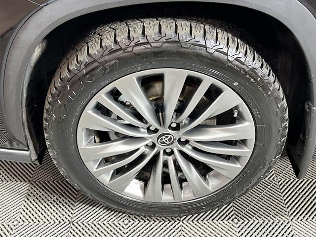 2020 Toyota Highlander Hybrid Platinum