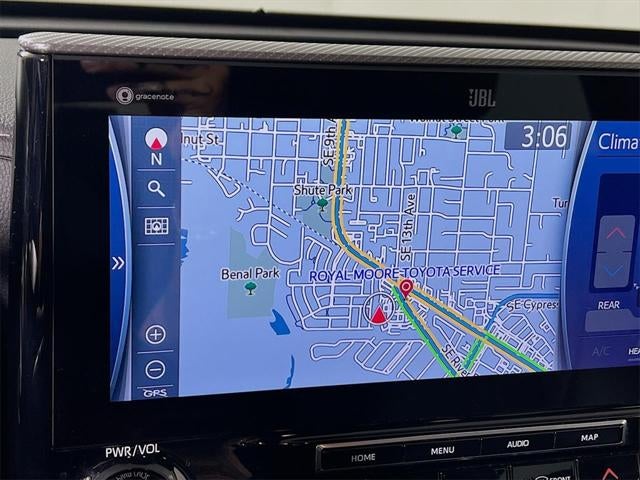 2022 Toyota Highlander Hybrid Platinum