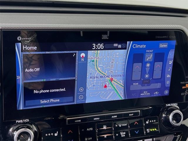 2022 Toyota Highlander Hybrid Platinum