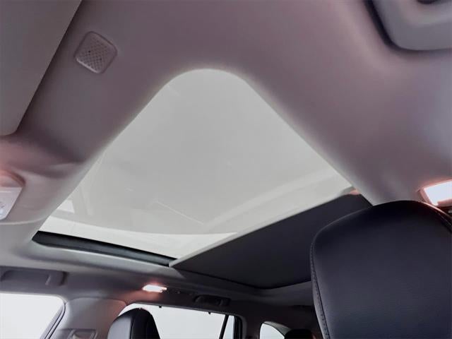 2022 Toyota Highlander Hybrid Platinum