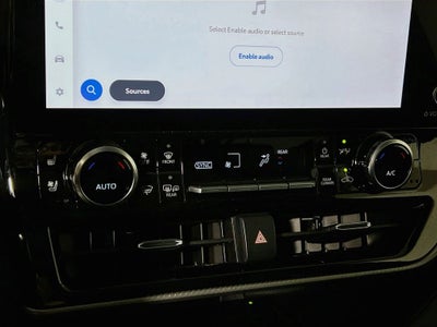 2024 Toyota Highlander Hybrid Platinum