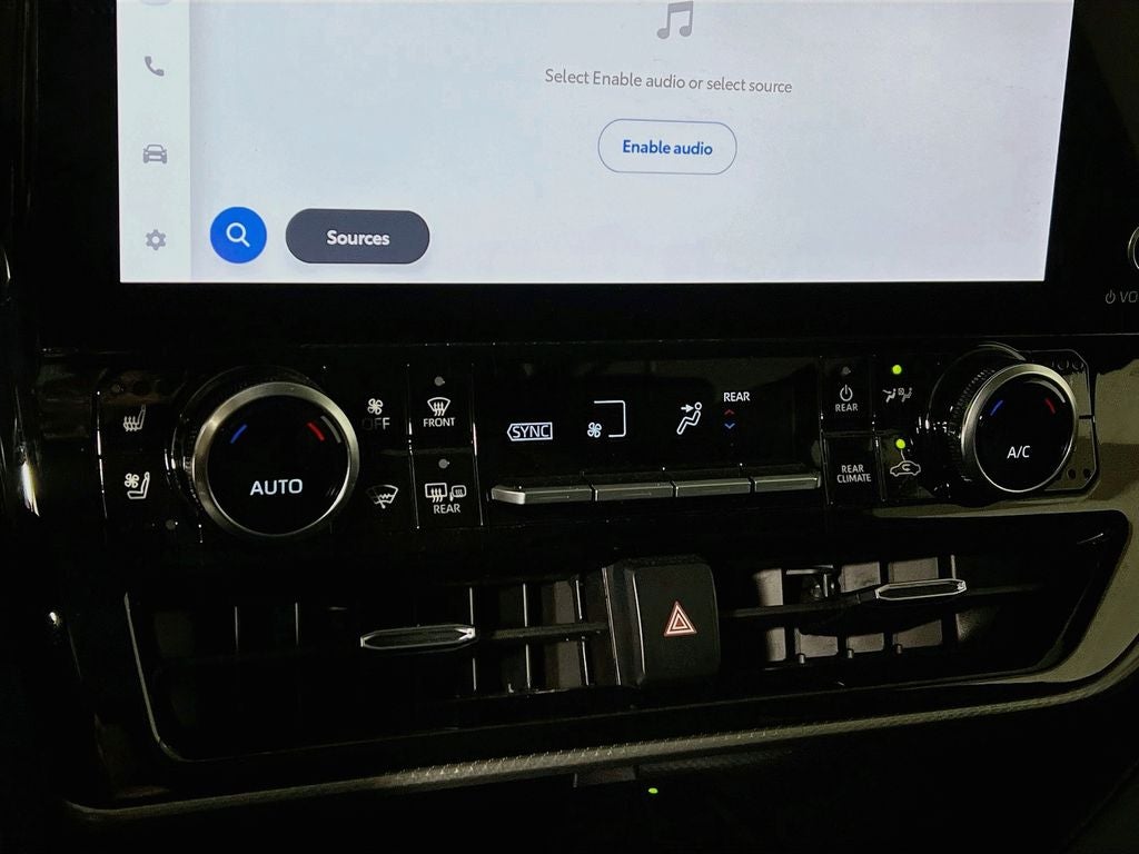 2024 Toyota Highlander Hybrid Platinum