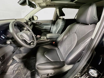 2024 Toyota Highlander Hybrid Platinum