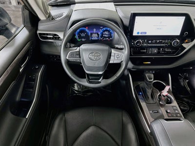 2024 Toyota Highlander Hybrid Platinum