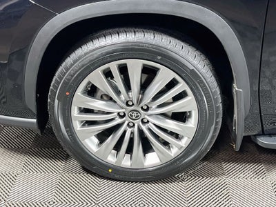 2024 Toyota Highlander Hybrid Platinum