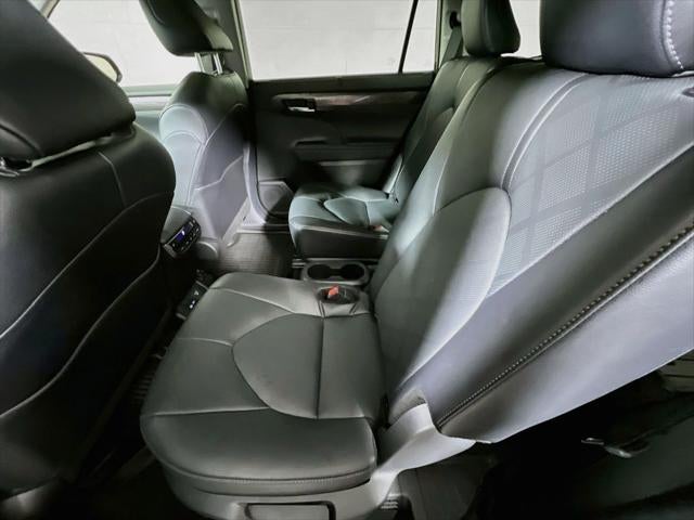 2024 Toyota Highlander Hybrid Platinum