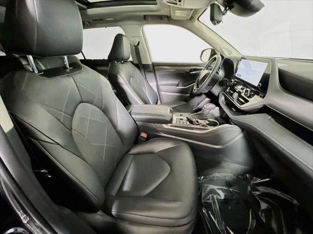 2024 Toyota Highlander Hybrid Platinum