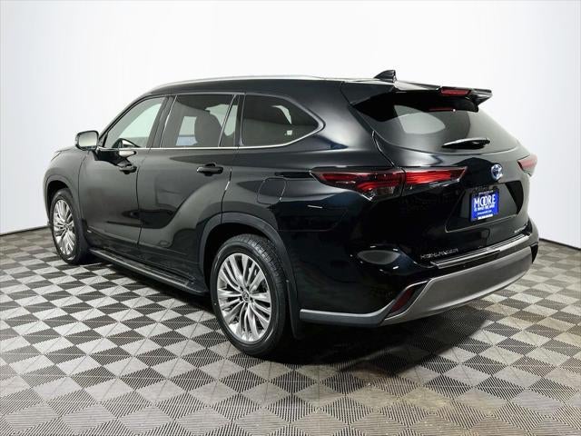 2024 Toyota Highlander Hybrid Platinum