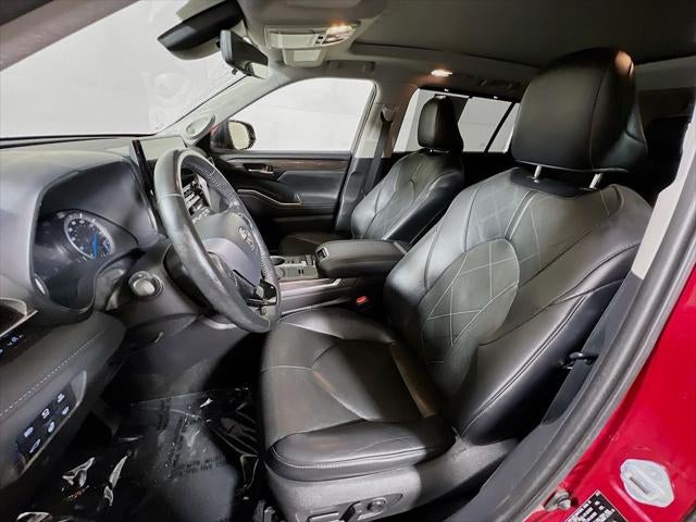 2021 Toyota Highlander Hybrid Platinum