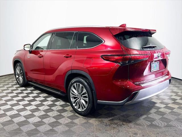 2021 Toyota Highlander Hybrid Platinum