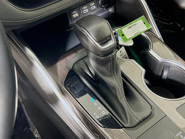 2023 Toyota Highlander Hybrid Platinum