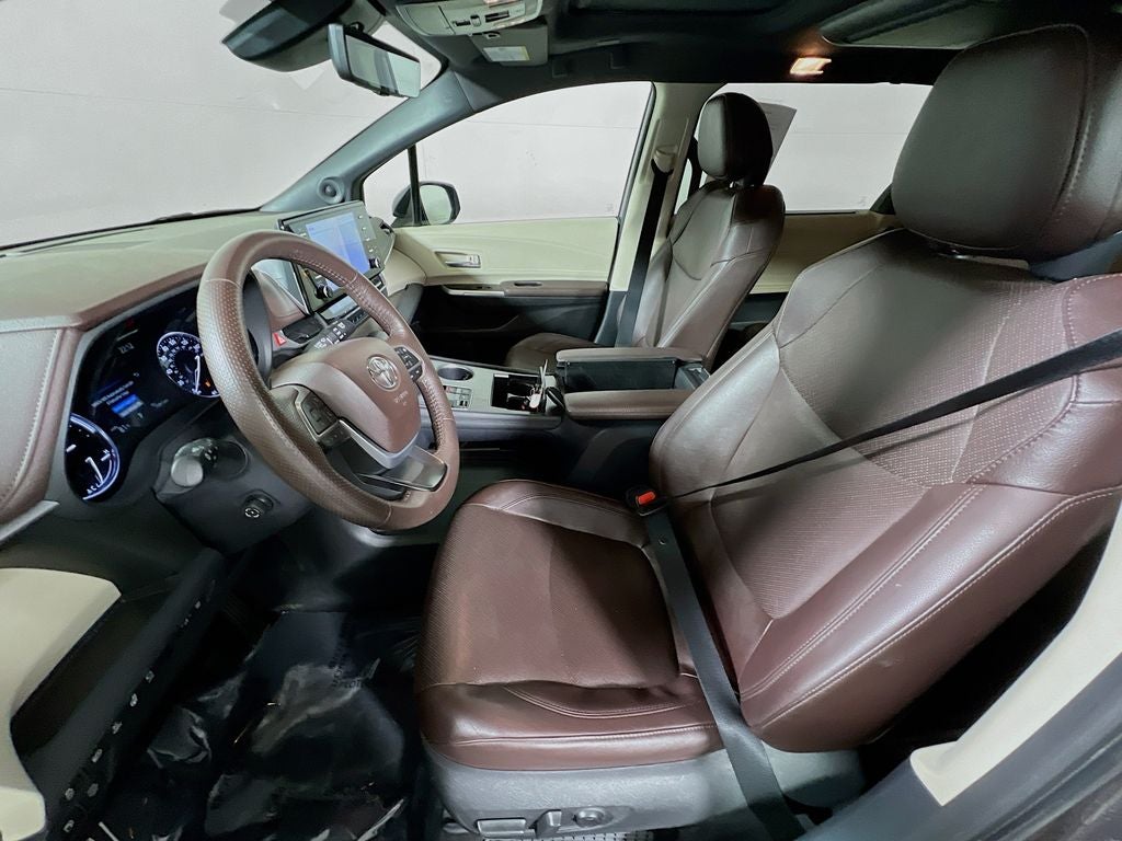 2024 Toyota Sienna Platinum 7 Passenger