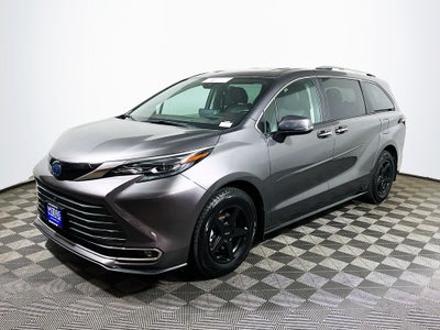 2024 Toyota Sienna Platinum 7 Passenger