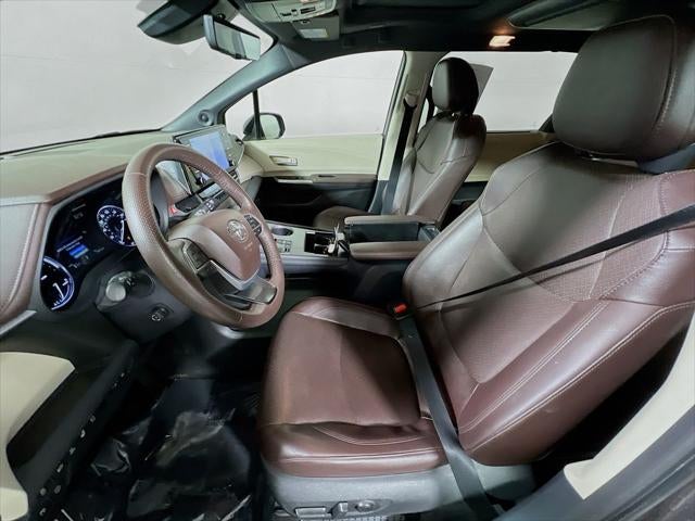 2024 Toyota Sienna Platinum 7 Passenger