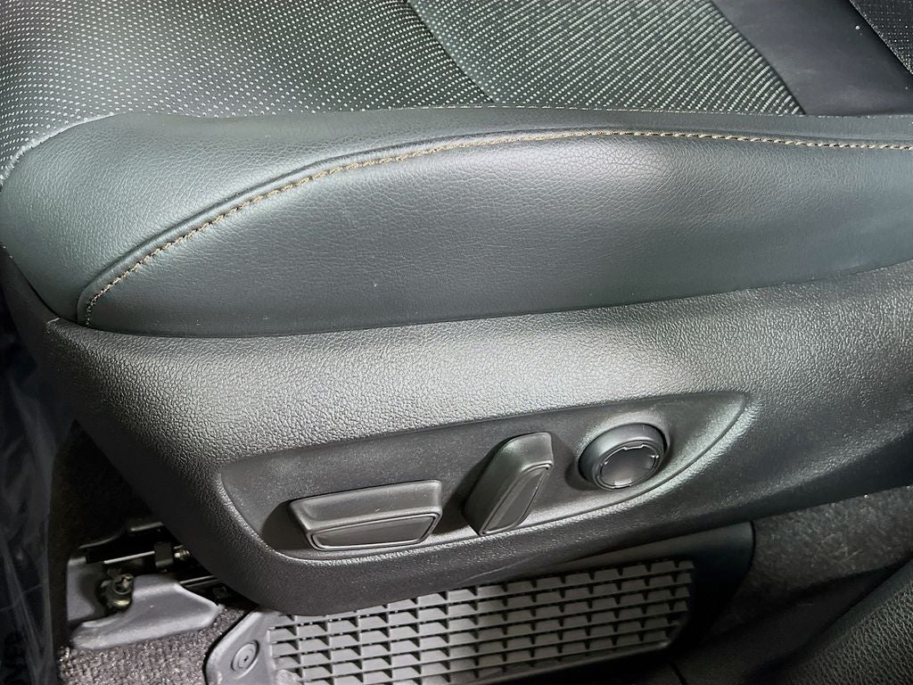 2025 Toyota Sienna Platinum 7 Passenger