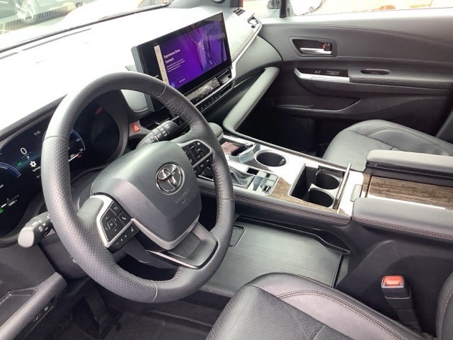 2025 Toyota Sienna Platinum 7 Passenger