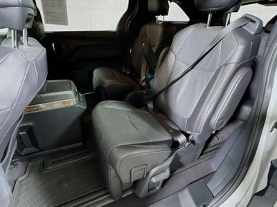 2025 Toyota Sienna Platinum 7 Passenger