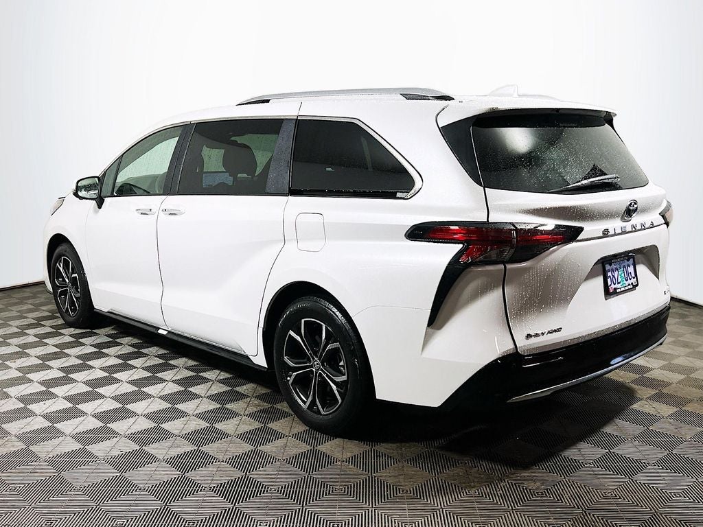 2025 Toyota Sienna Platinum 7 Passenger