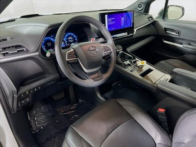 2025 Toyota Sienna Platinum 7 Passenger