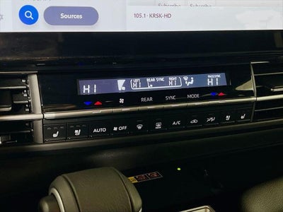 2025 Toyota Sienna Platinum 7 Passenger