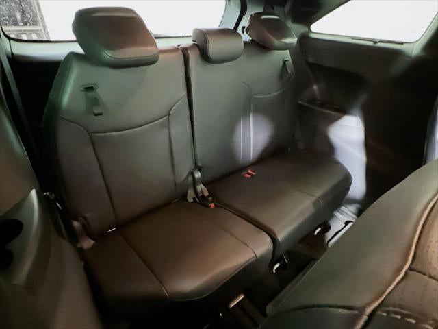 2025 Toyota Sienna Platinum 7 Passenger