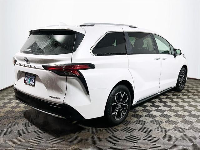 2025 Toyota Sienna Platinum 7 Passenger