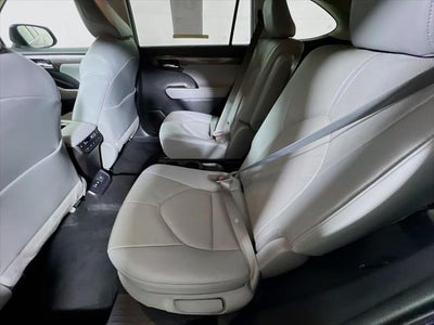 2021 Toyota Highlander Platinum