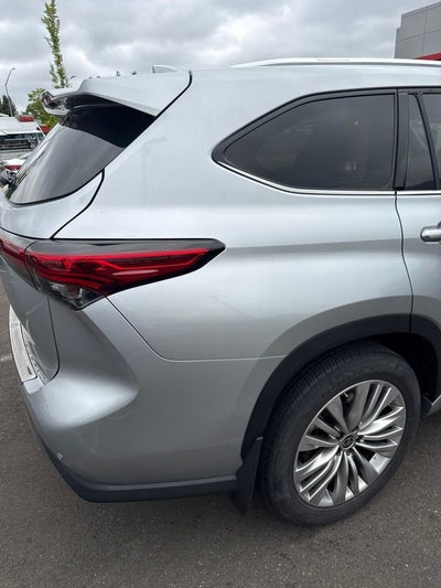 2022 Toyota Highlander Platinum