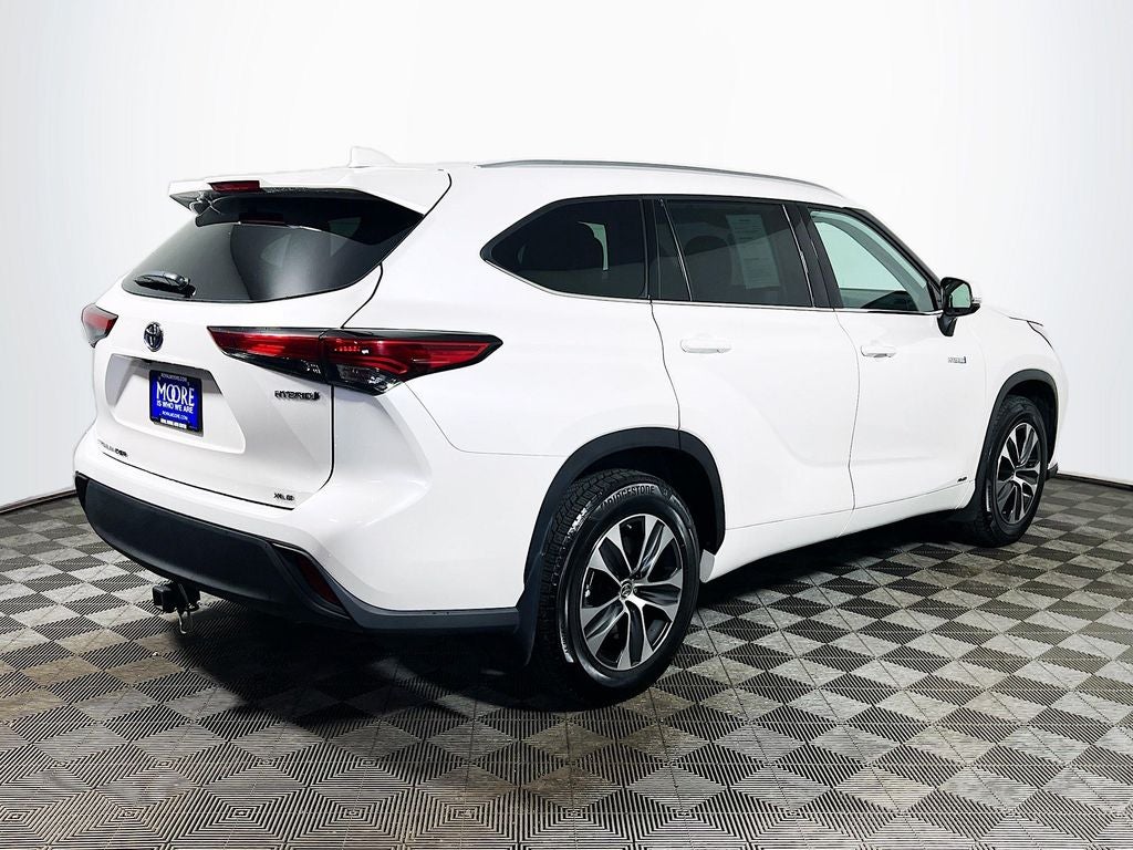2021 Toyota Highlander Hybrid XLE