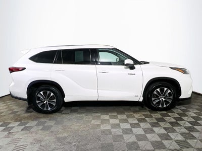 2021 Toyota Highlander Hybrid XLE