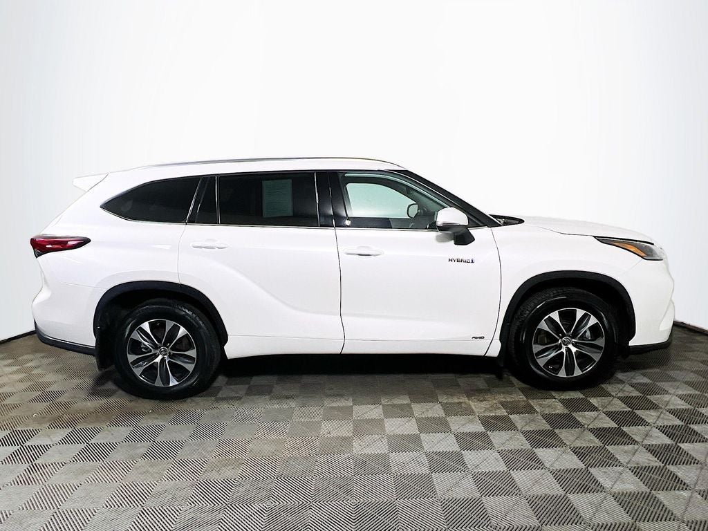 2021 Toyota Highlander Hybrid XLE