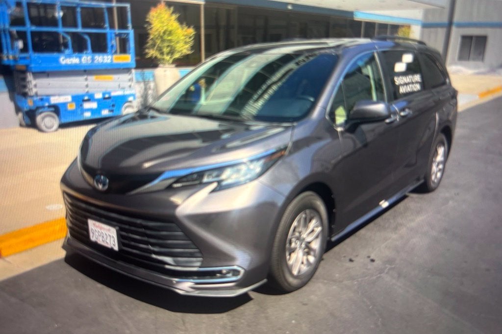 2023 Toyota Sienna XLE 7 Passenger