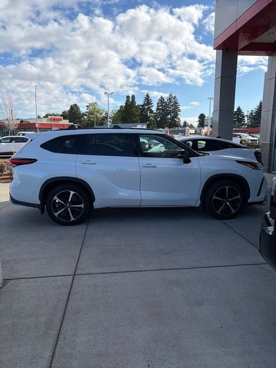 2022 Toyota Highlander XSE