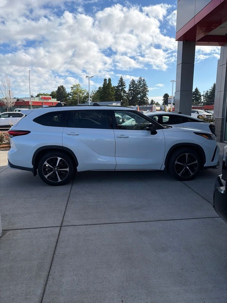 2022 Toyota Highlander XSE