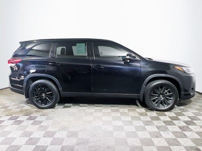 2019 Toyota Highlander SE