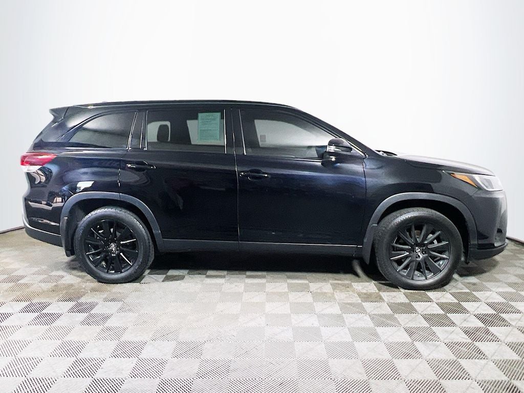 2019 Toyota Highlander SE