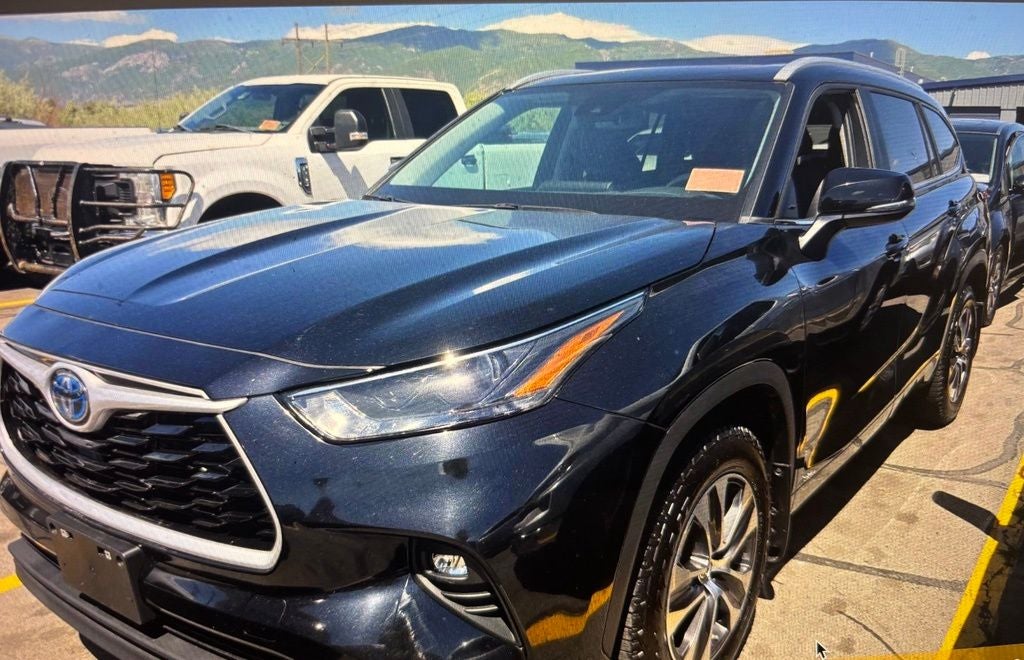 2023 Toyota Highlander Hybrid XLE