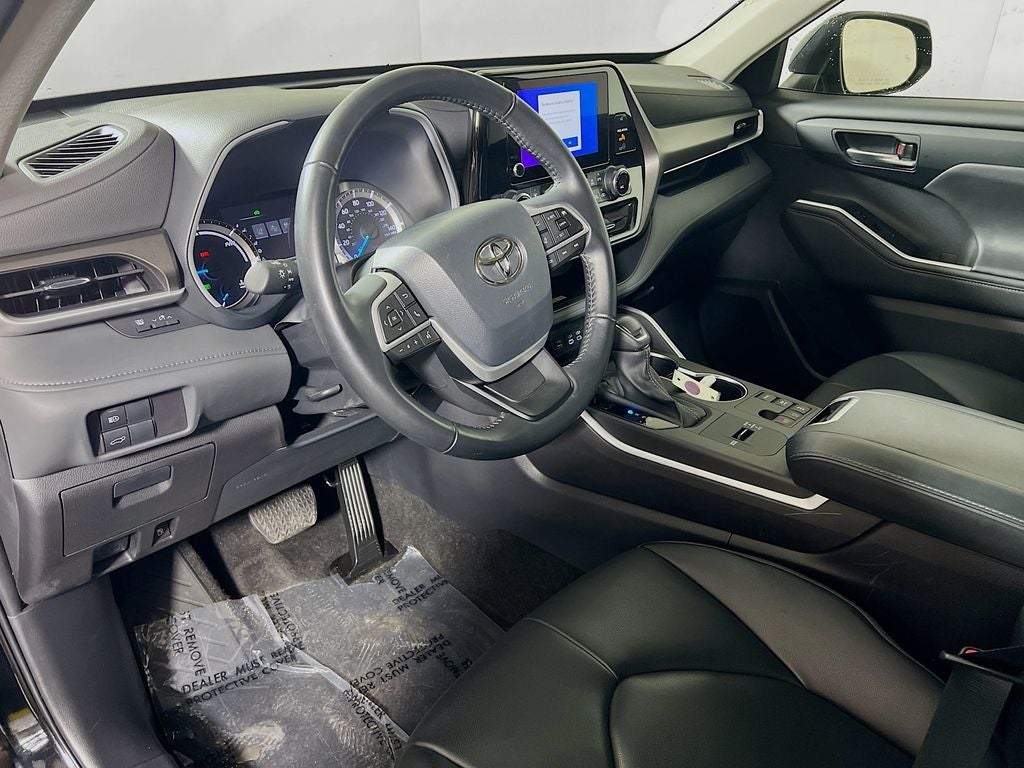 2023 Toyota Highlander Hybrid XLE