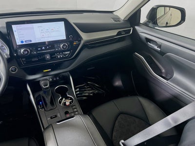2024 Toyota Highlander Hybrid XLE